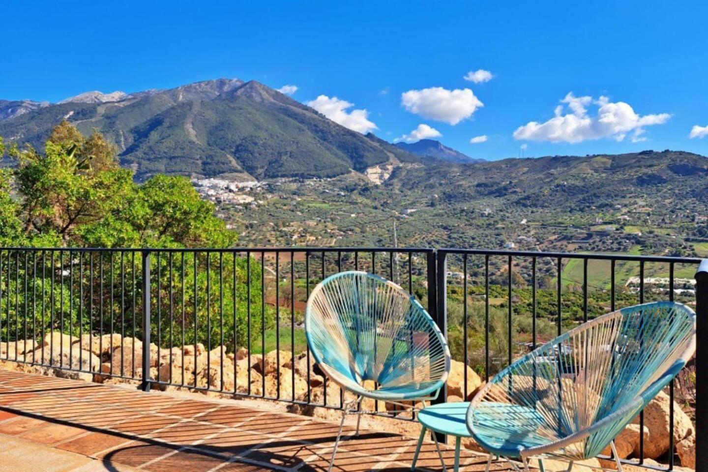 Villa La Perla Andaluza Alcaucín Exterior foto